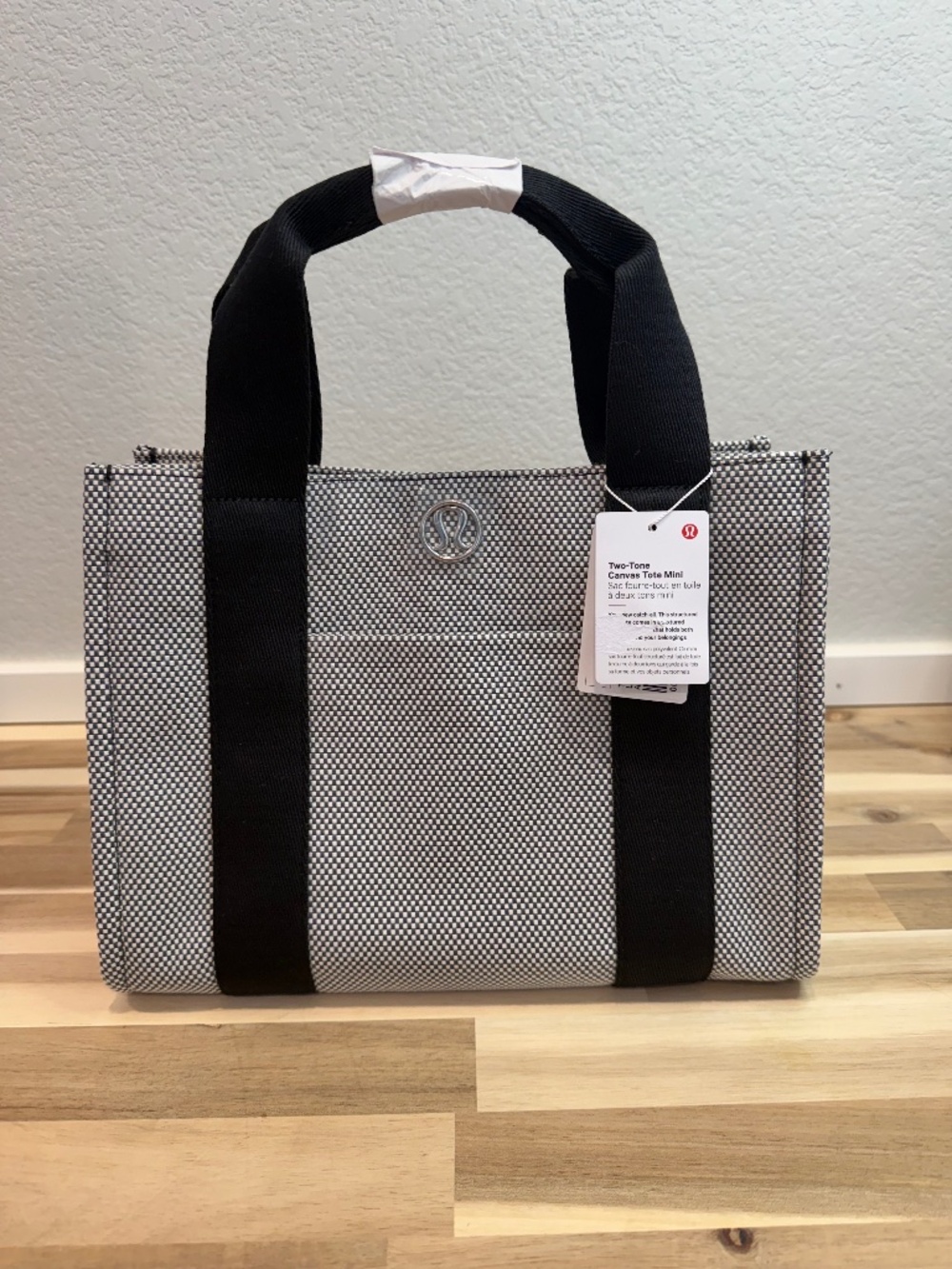 NWT Lululemon Two-Tone Canvas Mini Tote Bag 4.5L Anchor/Light Ivory/Black